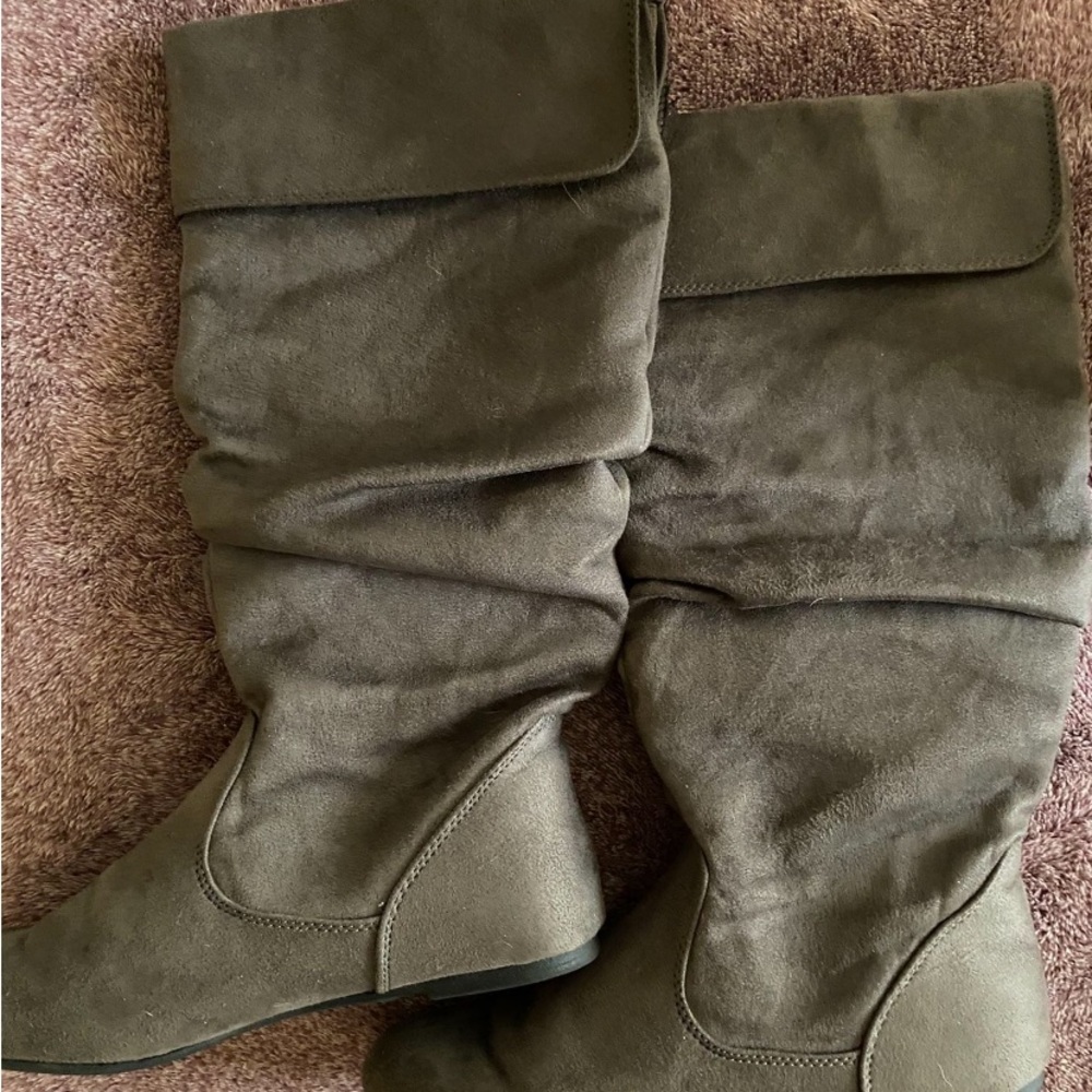 Grey Boot - Picture 4 of 4